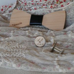 Boutons de manchette en bois et noeud papillon