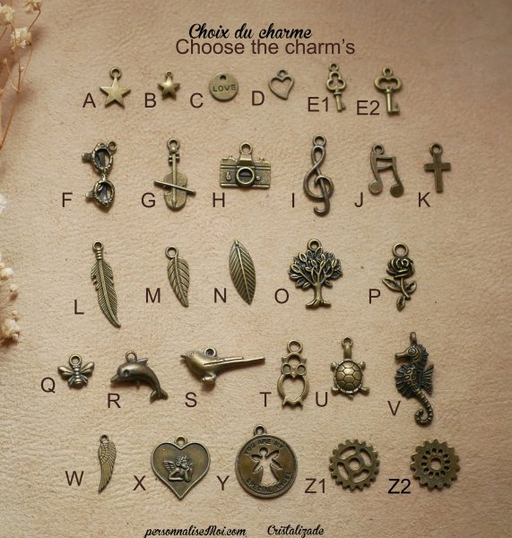 Porte clé perle et breloque au rond en bois merisier à personnaliser par gravure