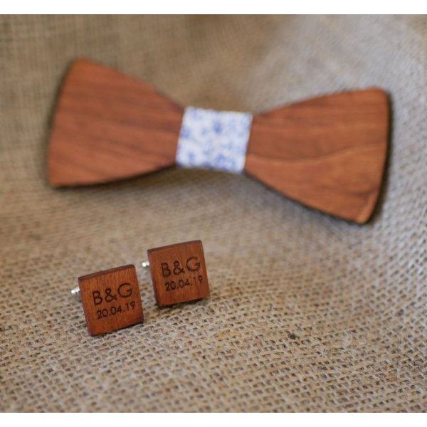 Boutons manchette en bois merisier carré à personnaliser