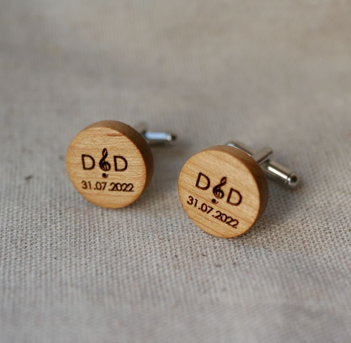 Boutons manchette en bois Noyer ronds à graver de 18mm
