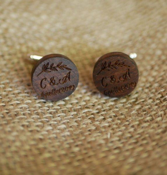 Boutons manchette en bois Noyer ronds à graver de 18mm
