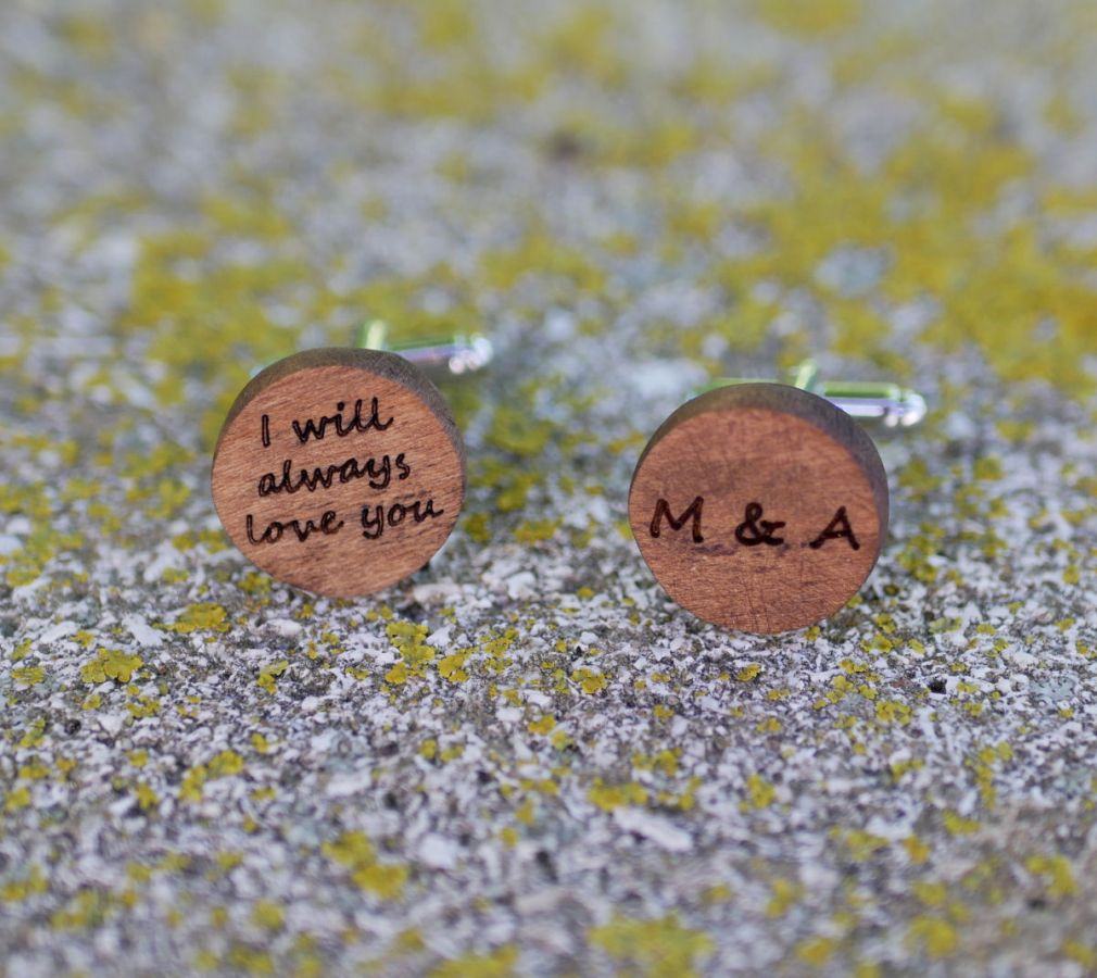 Boutons manchette en bois Noyer ronds à graver de 18mm