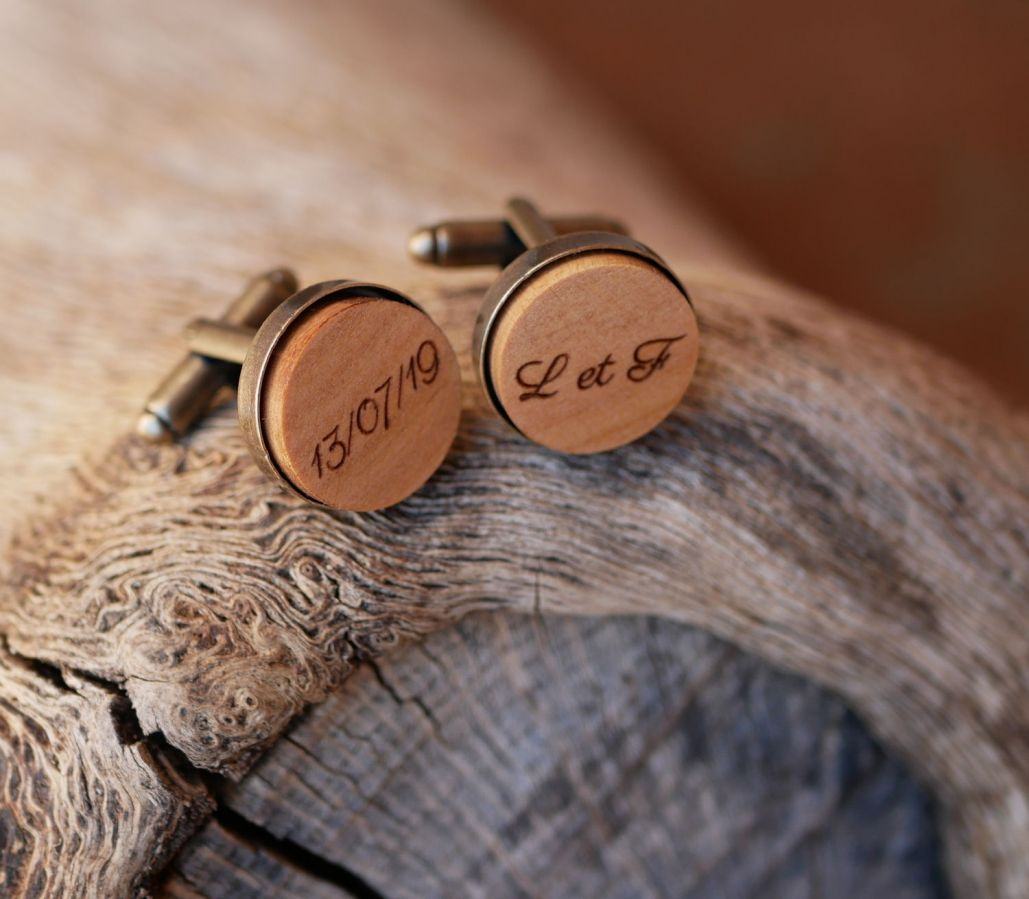 Boutons de manchette bois serti bronze vieilli 16 mm personnalisable