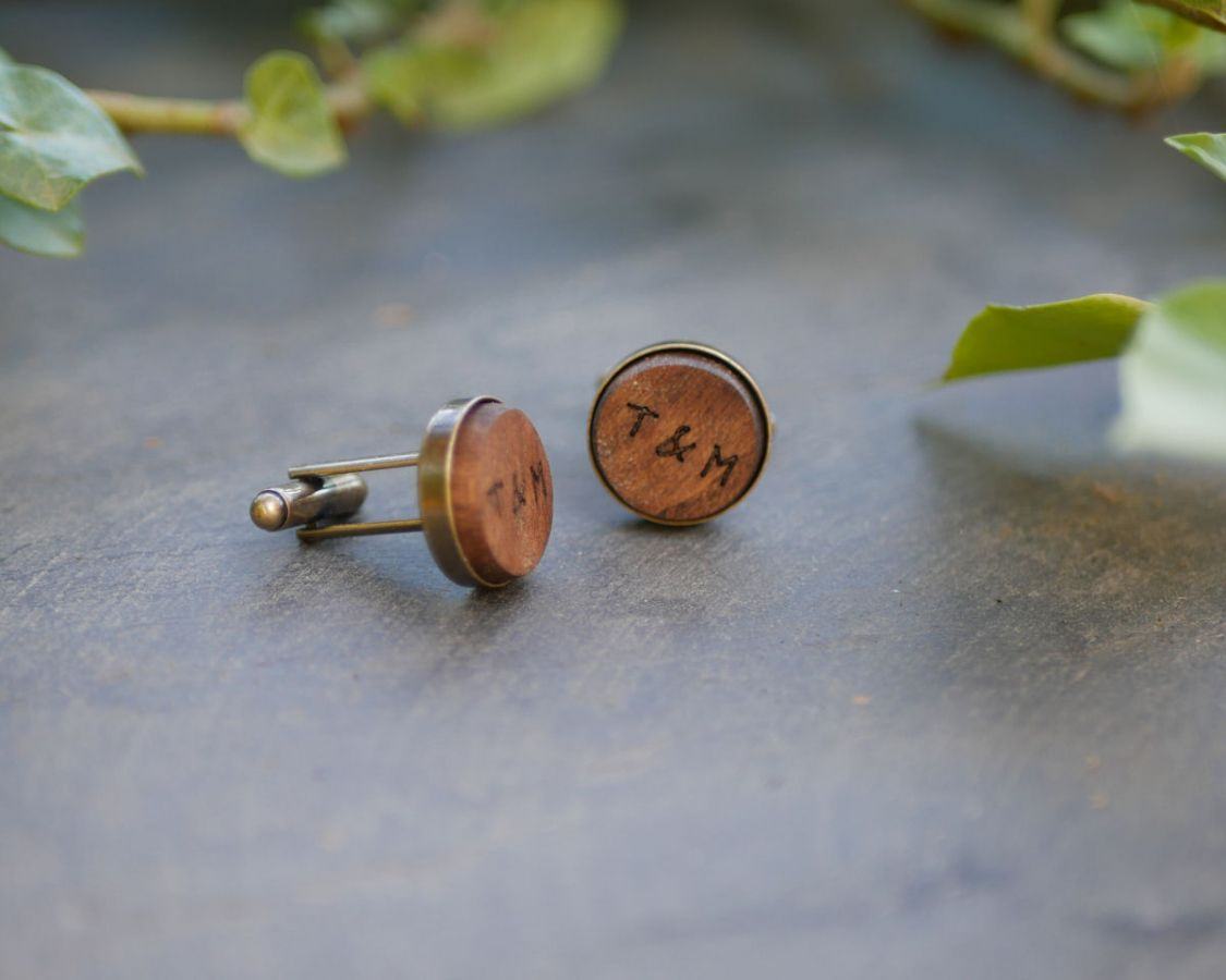 Boutons de manchette bois serti bronze vieilli 16 mm personnalisable