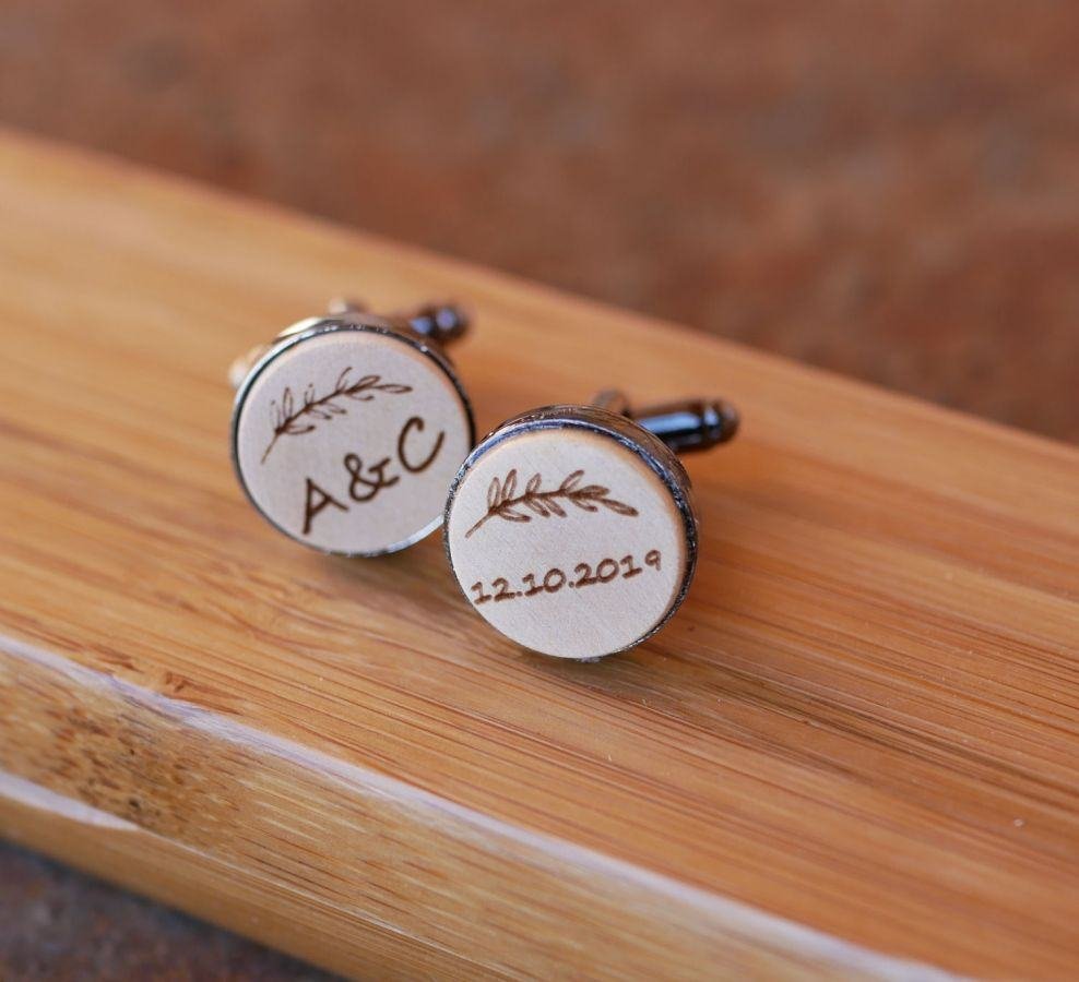 Boutons de manchette bois serti acier foncé 16mm personnalisable