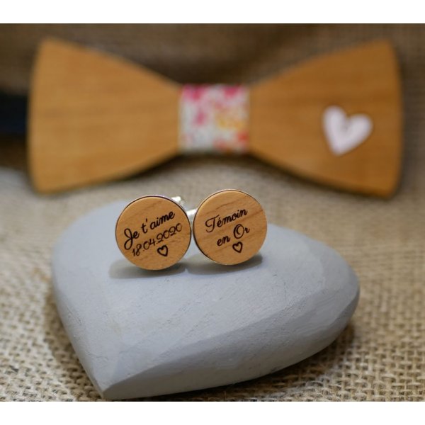 Boutons de manchette sertis argentés platinium 16 mm en bois gravé 