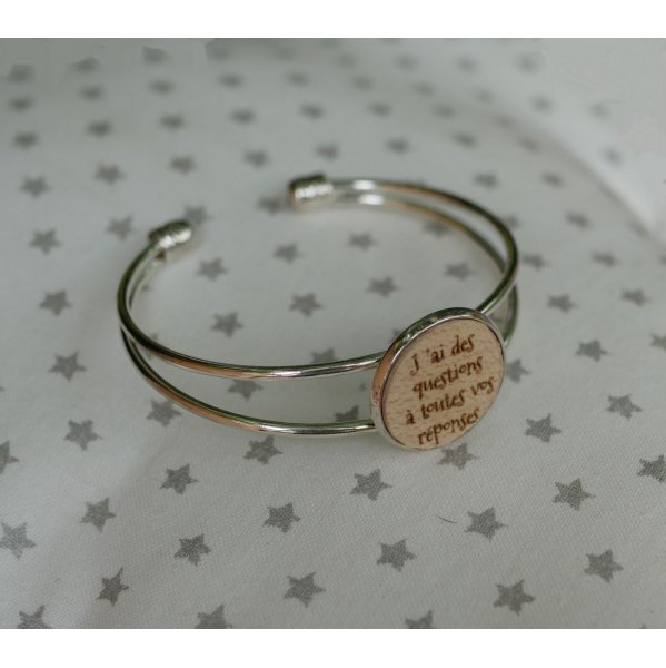 Bracelet jonc au cabochon bois à personnaliser et métal argenté