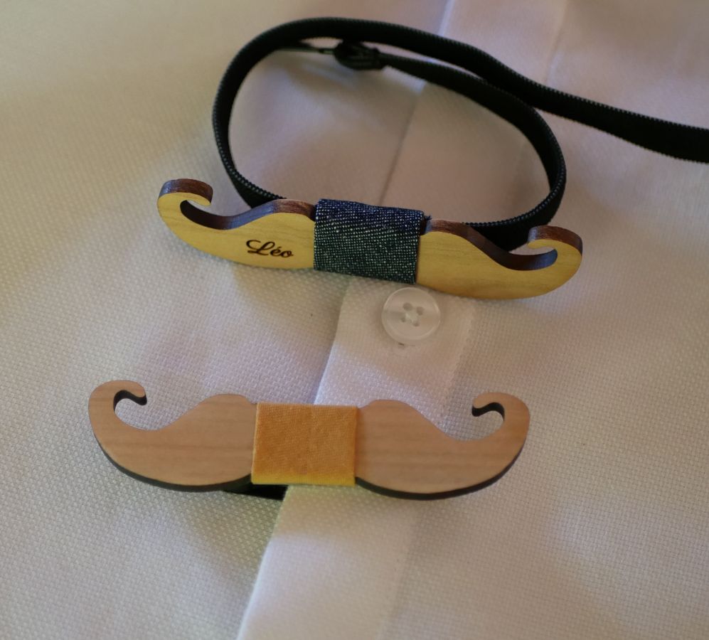 Broche mini noeud pap moustache en bois à personnaliser