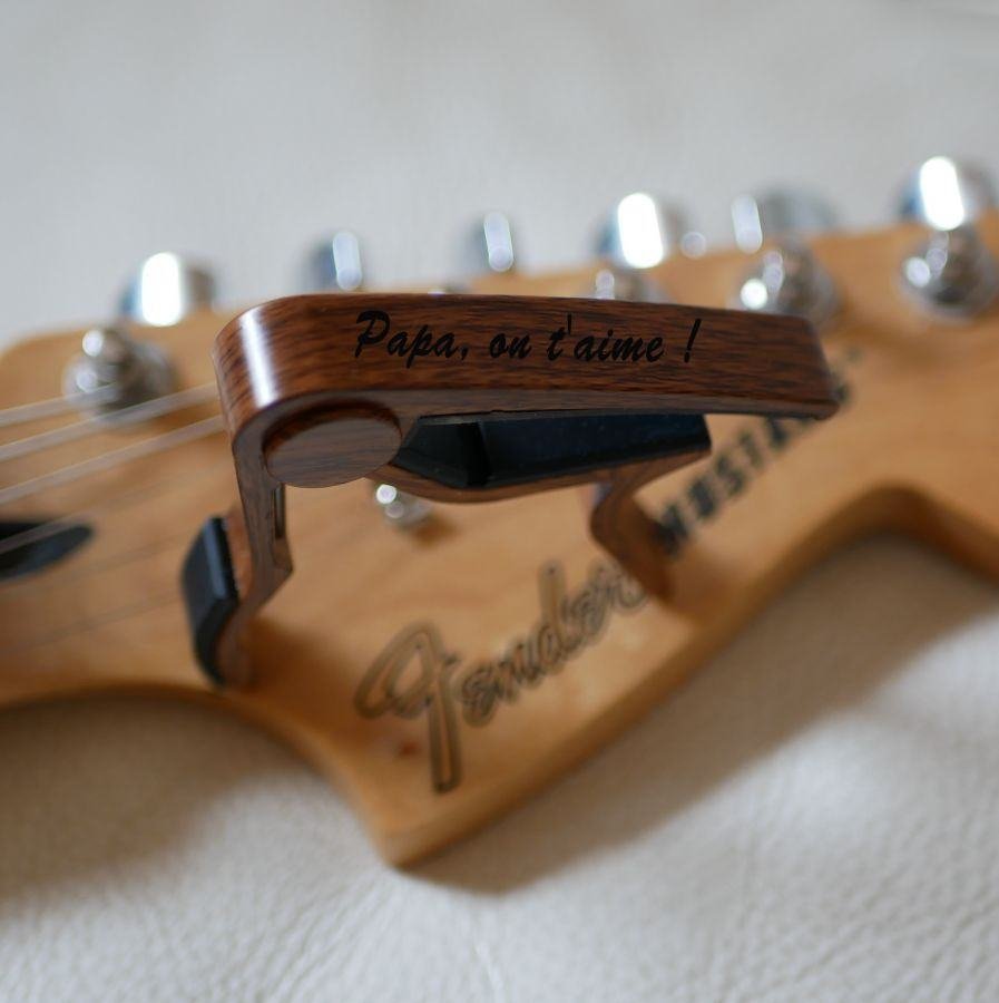 Capo guitare en aluminium gravé à personnaliser