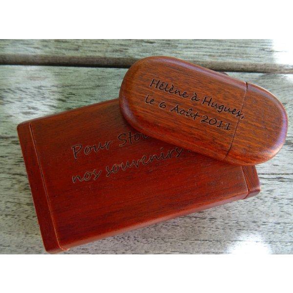 Clé Usb 32 Go 3.0 bois rouge dans coffret à personnaliser par gravure