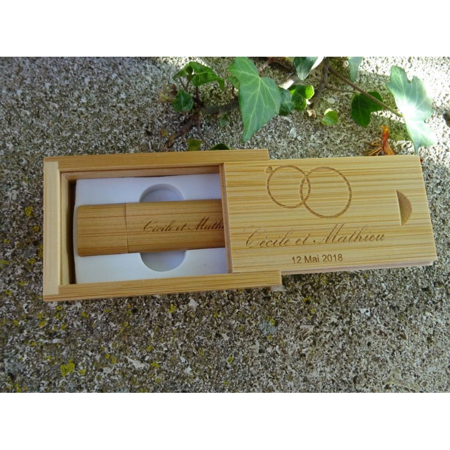 Clé Usb 3.0 32 Go dans coffret bois bambou à personnaliser par gravure 