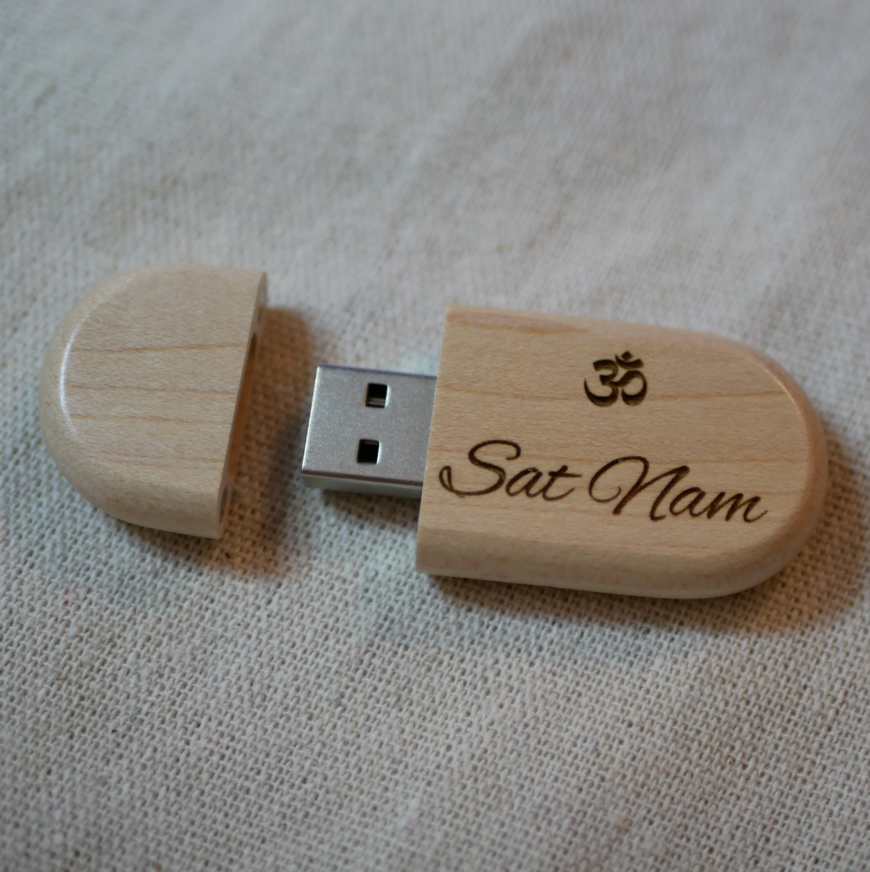 Cl&eacute; Usb 32 Go 3.0 en bois clair d'&eacute;rable