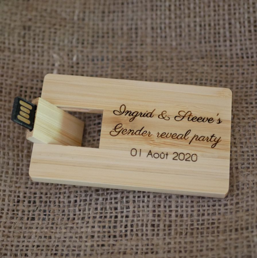 Clé USB 32 Go Carte en bois bambou à personnaliser par gravure