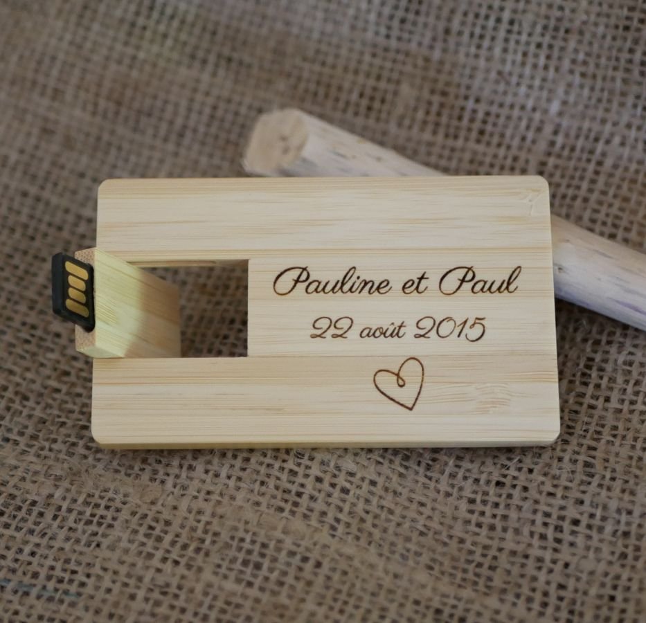 Clé USB 32 Go Carte en bois bambou à personnaliser par gravure