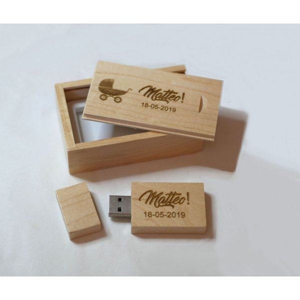 Clé Usb 3.0 32Go dans un coffret érable à personnaliser