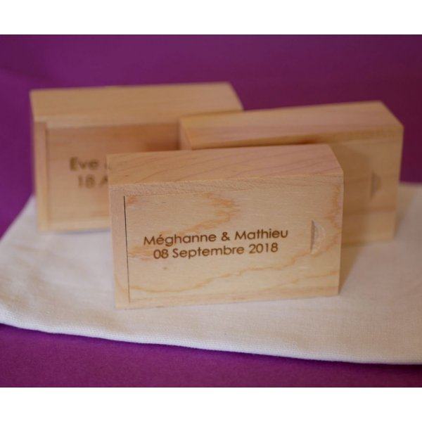 Clé Usb 3.0 32Go dans un coffret érable à personnaliser