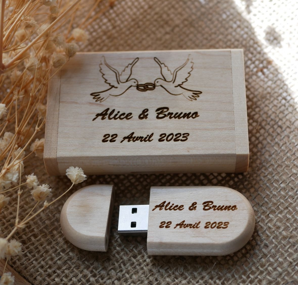 Clé Usb 64 Go 3.0 dans coffret personnalisé bois clair d'érable