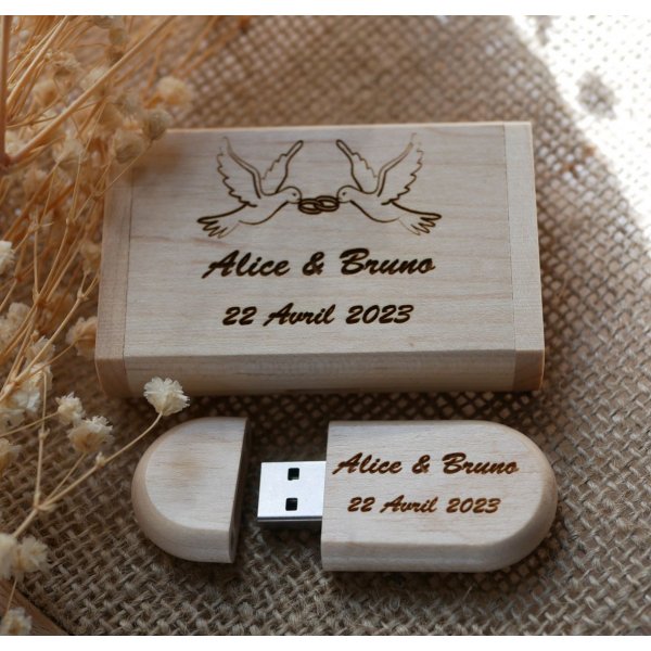Cl&eacute; Usb 64 Go 3.0 dans coffret personnalis&eacute; bois clair d'&eacute;rable
