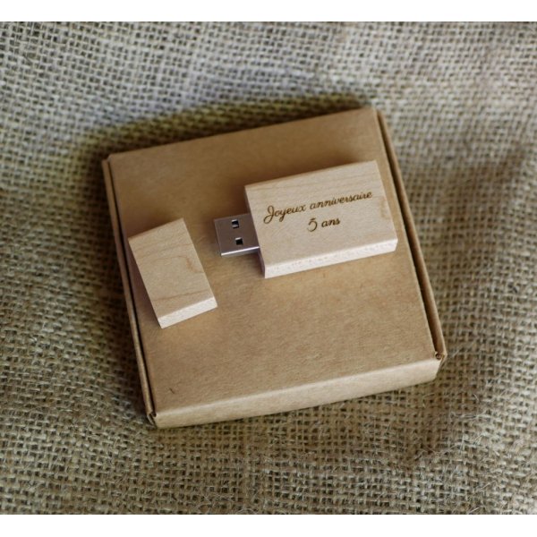 Clé USB en bois 32 Go rectangulaire à personnaliser par gravure