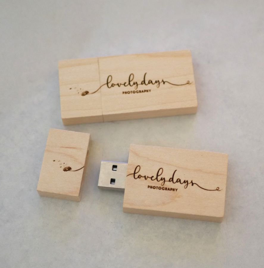 Clé USB en bois 32 Go rectangulaire à personnaliser par gravure