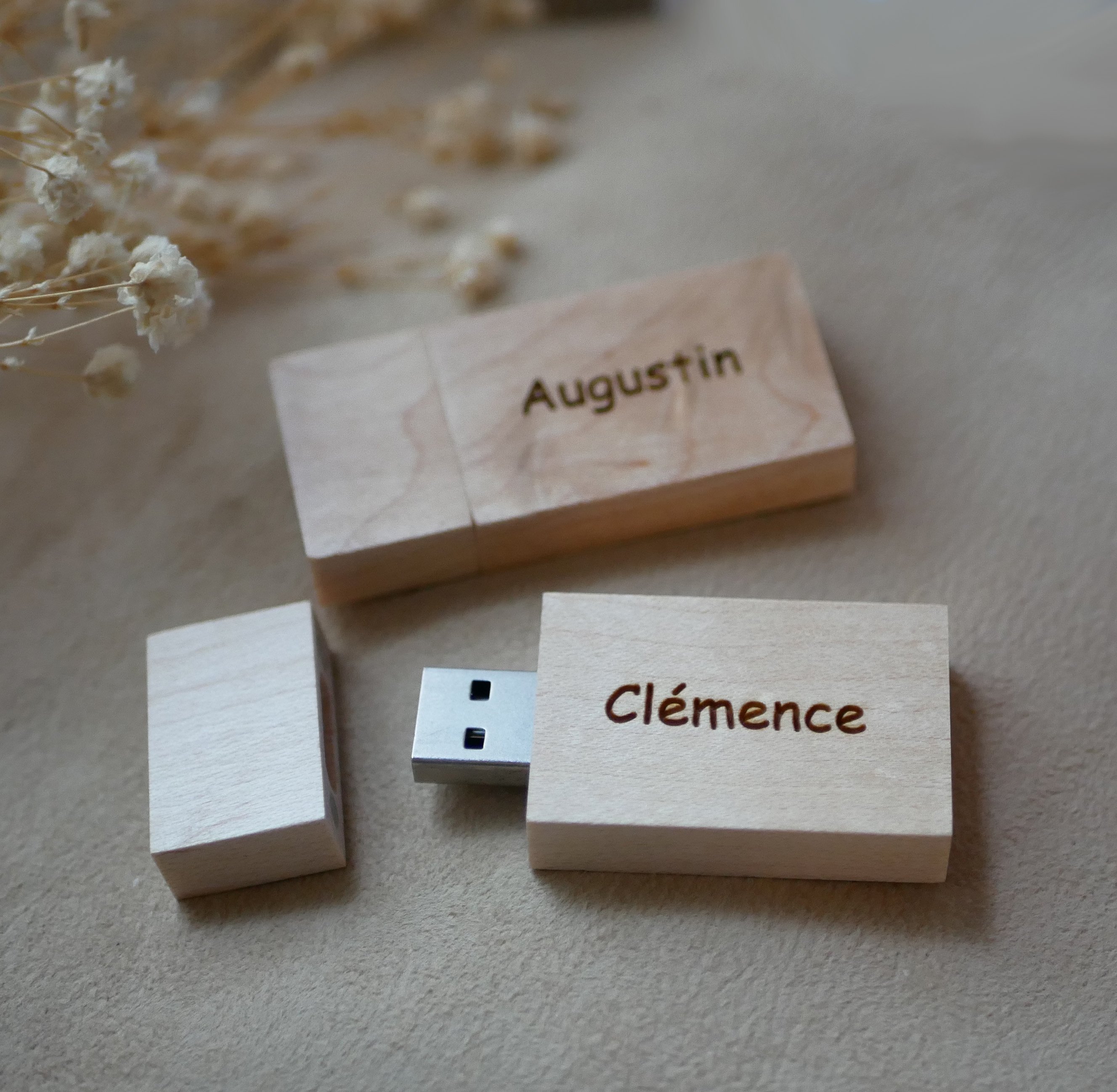 Cl&eacute; USB en bois 32 Go rectangulaire &agrave; personnaliser par gravure
