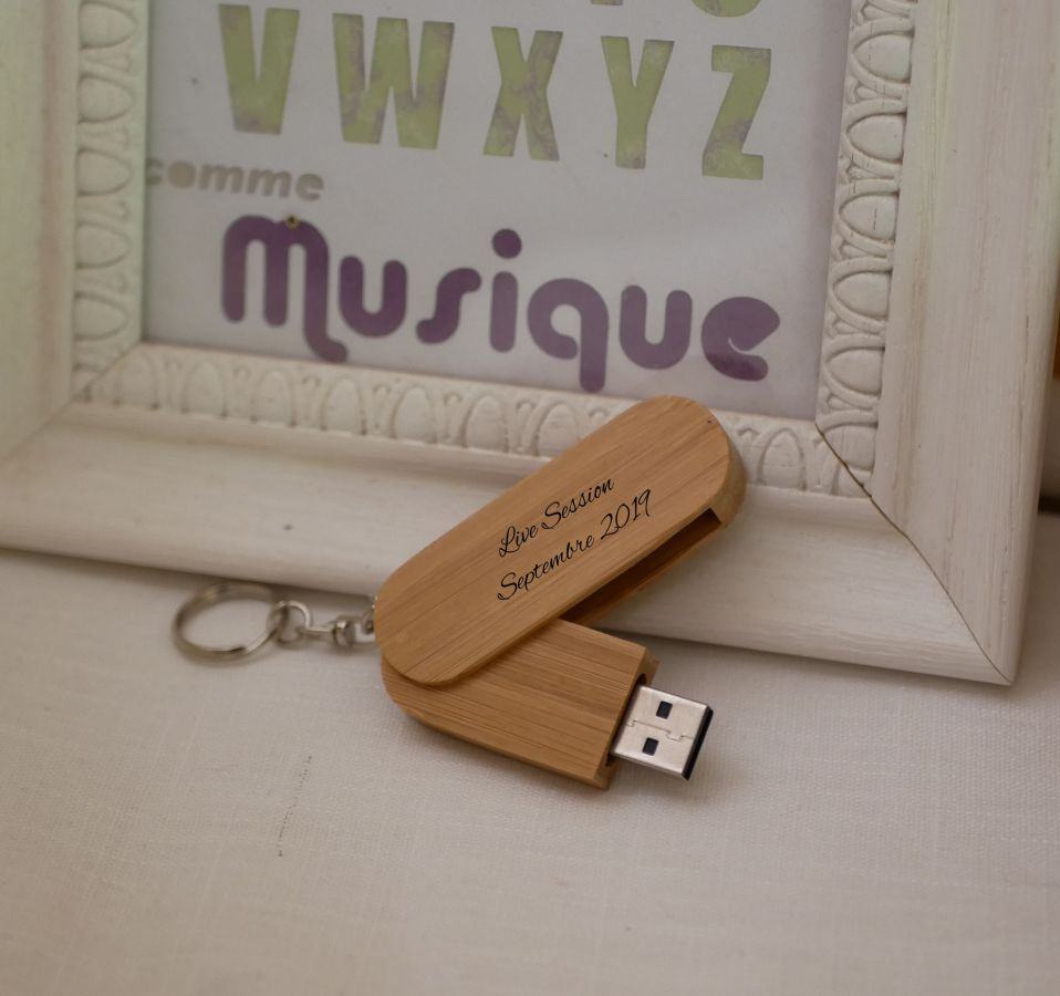 Clé USB bois bambou 32 Go en porte clef à graver et personnaliser