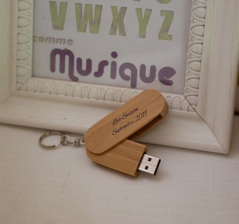 Clé USB bois bambou 32 Go en porte clef à graver et personnaliser