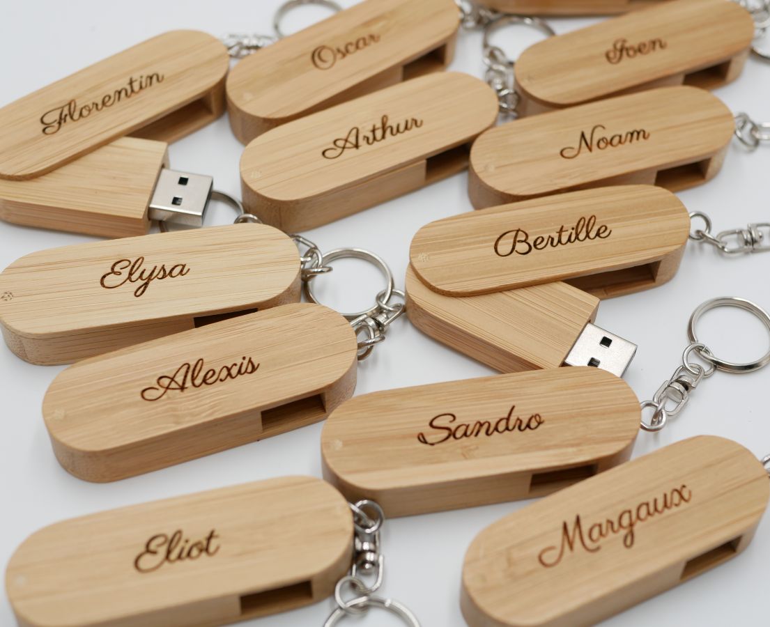 Clé USB bois bambou 32 Go en porte clef à graver et personnaliser