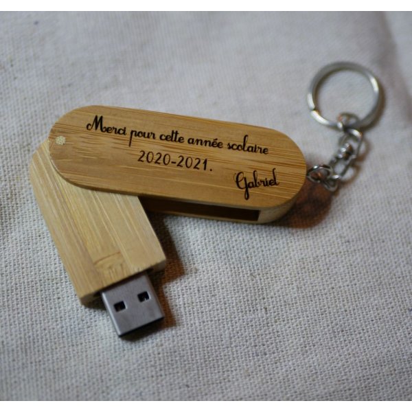 Clé USB bois bambou 32 Go en porte clef à graver et personnaliser