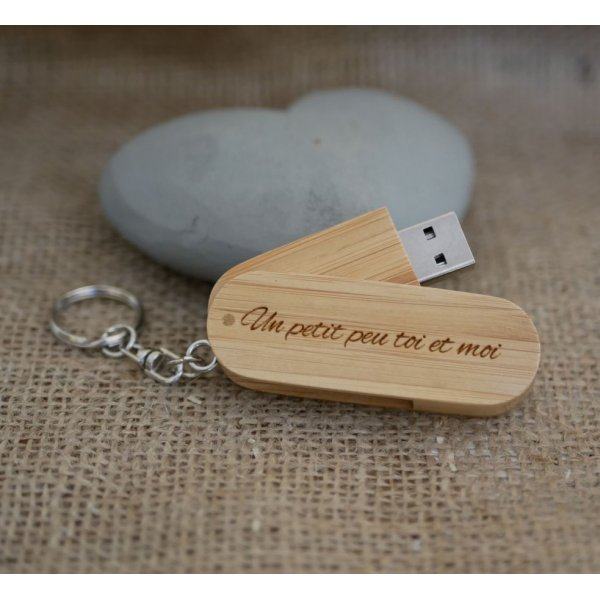 Clé USB bois bambou 32 Go en porte clef à graver et personnaliser