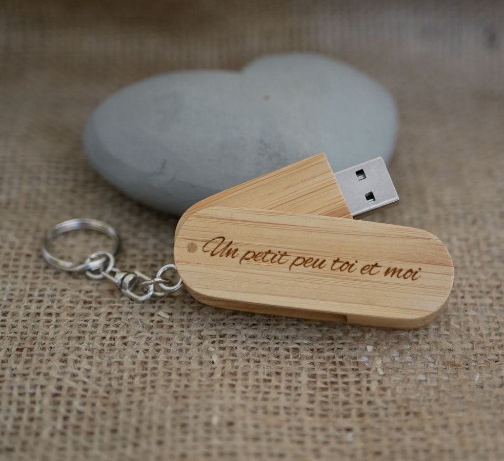 Clé USB bois bambou 32 Go en porte clef à graver et personnaliser