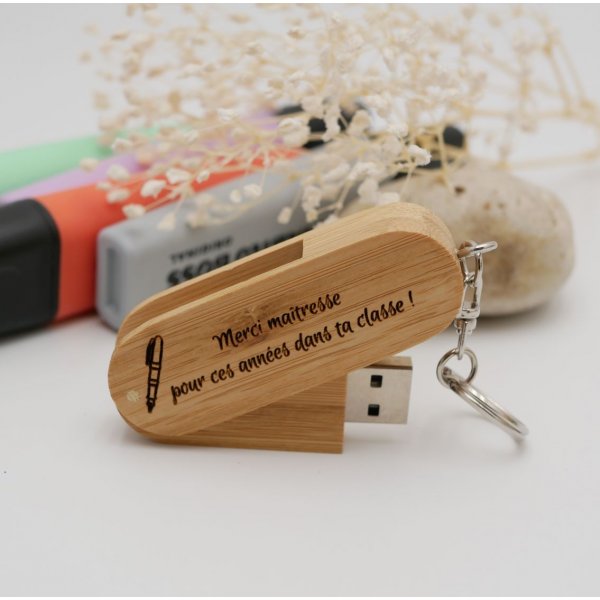 Cl&eacute; USB bois bambou 32 Go en porte clef &agrave; graver et personnaliser