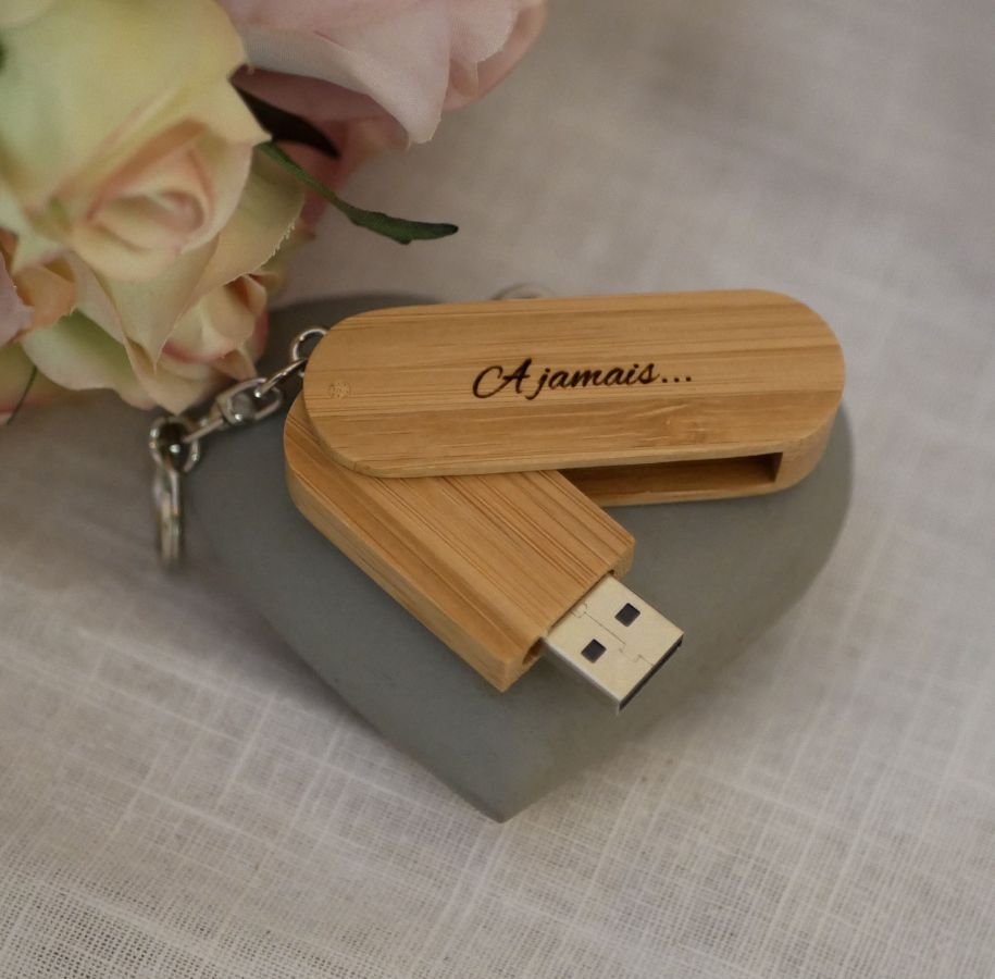Clé USB bois bambou 32 Go en porte clef à graver et personnaliser