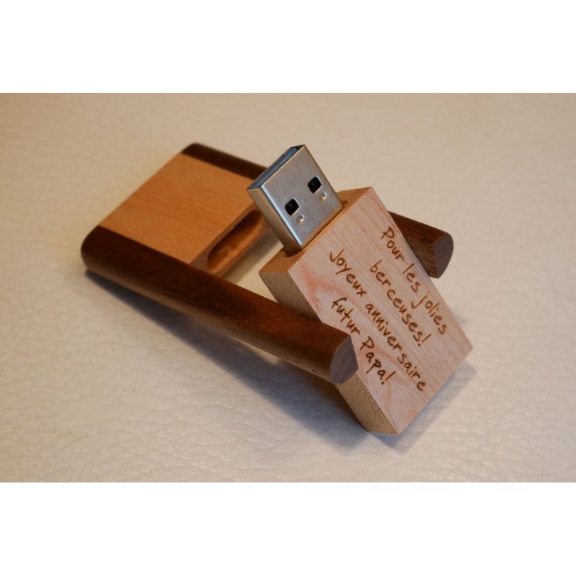 Clé USB 3.0 en bois bicolore 32 Go  à personnaliser par gravure pour un cadeau élégant et unique