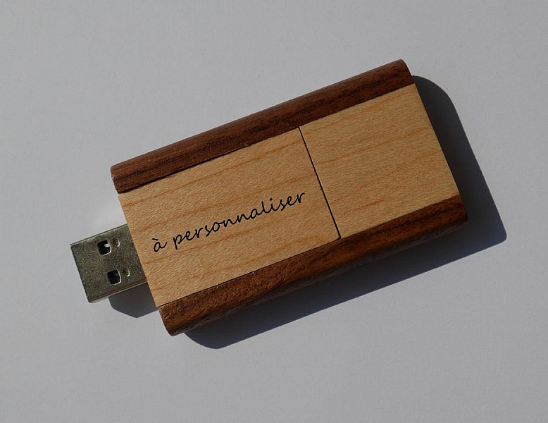 Cl&eacute; USB 3.0 en bois bicolore 32 Go  &agrave; personnaliser par gravure pour un cadeau &eacute;l&eacute;gant et unique