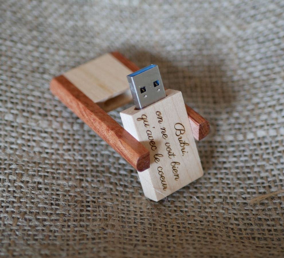 Clé USB personnalisée anniversaire bois à graver pour cadeau