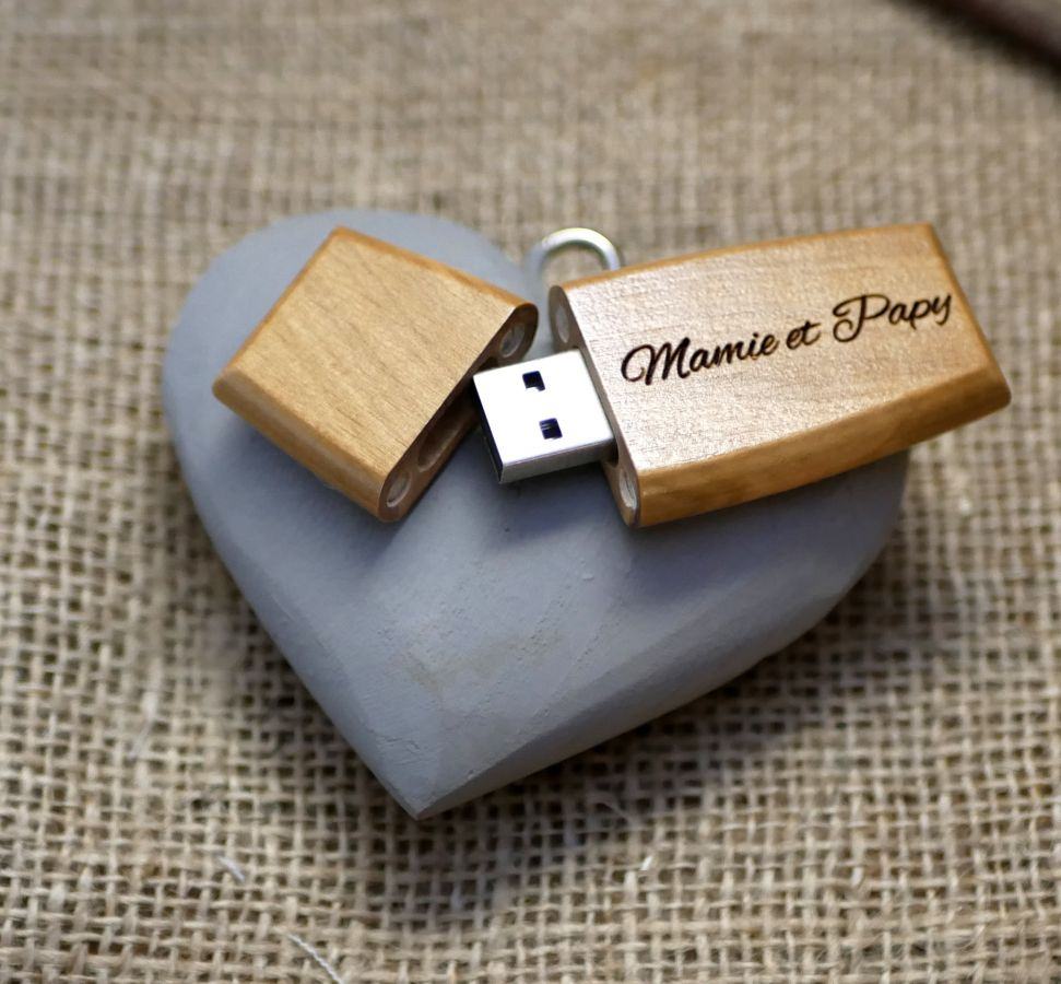 Clé USB en bois  à personnaliser par gravure