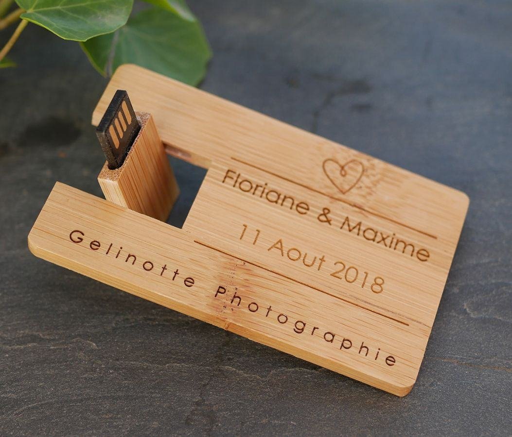 Clé USB en forme de carte en bois bambou à personnaliser par gravure