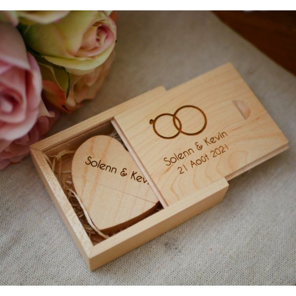 Clé Usb Coeur 32 Go dans coffret personnalisé bois clair