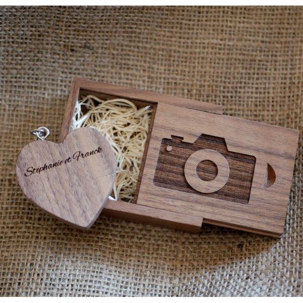 Clé Usb Coeur 32 Go dans coffret personnalisé bois foncé