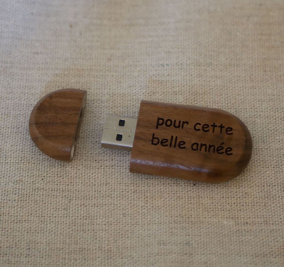 Clé USB ovale à personnaliser par gravure, bois au choix
