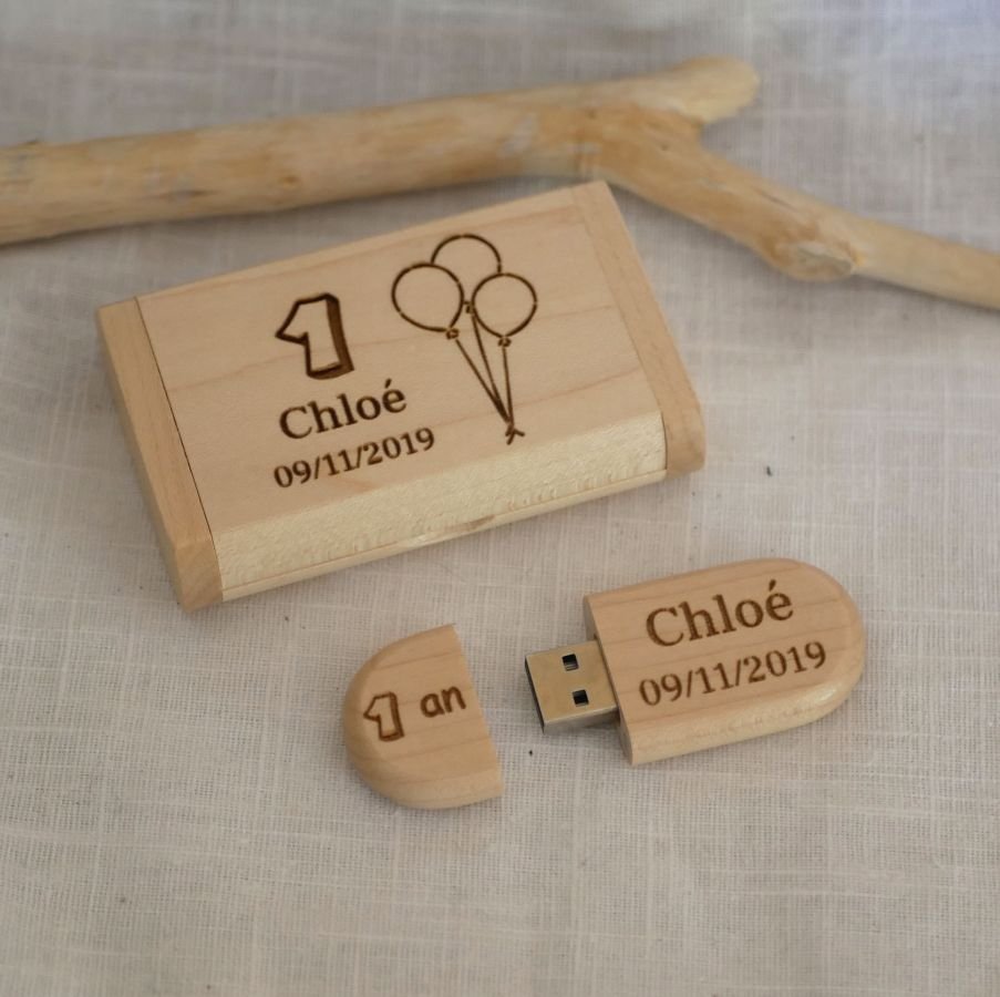 Clé Usb 64 Go 3.0 dans coffret personnalisé bois clair d'érable