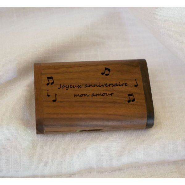 Coffret et Clé Usb 3.0 bois noyer 32 Go personnalisable