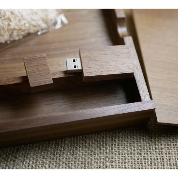 Coffret photo et Clé Usb 3.0 bois noyer 32 Go personnalisable