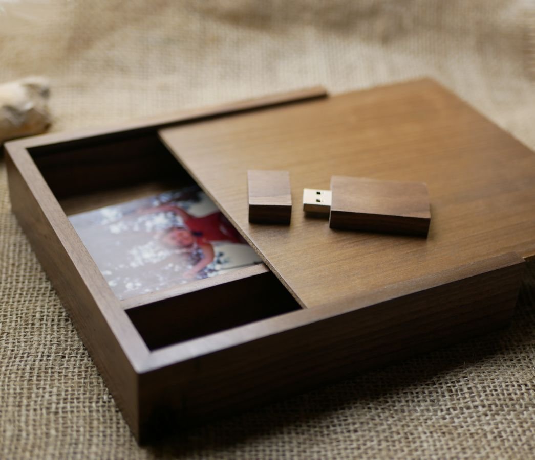 Coffret photo et Clé Usb 3.0 bois noyer 32 Go personnalisable