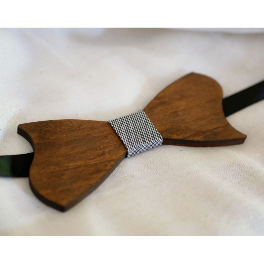 Noeud papillon forme asymétrique en bois de merisier à personnaliser Made in France