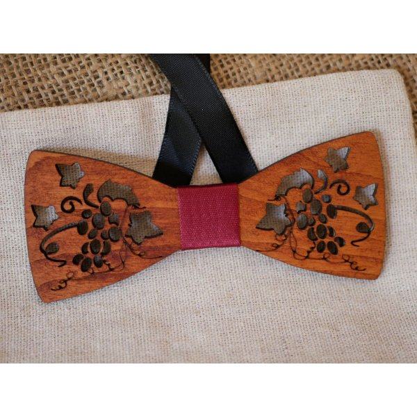 Noeud papillon en bois ajouré vigne et feuilles fabriqué en France
