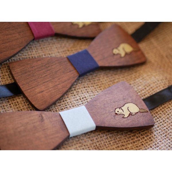 Noeud papillon bois dessin personnalisable grav&eacute; et peint fabriqu&eacute; en France