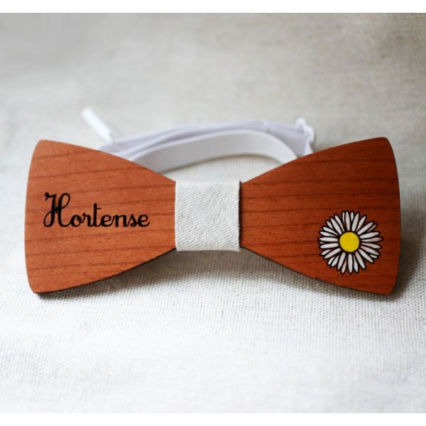 Noeud papillon bois dessin personnalisable grav&eacute; et peint fabriqu&eacute; en France