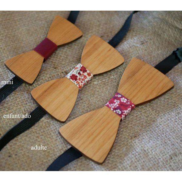 Noeud papillon en bois merisier huilé lin à personnaliser fabriqué en France